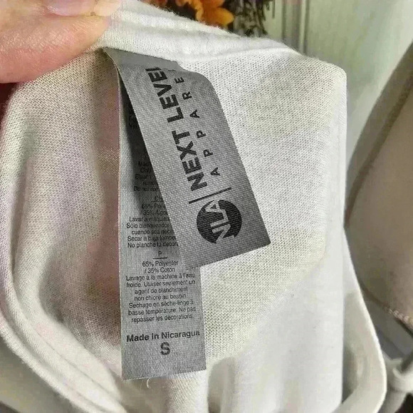 Next level crop top black bird moon fringe - Picture 4 of 4